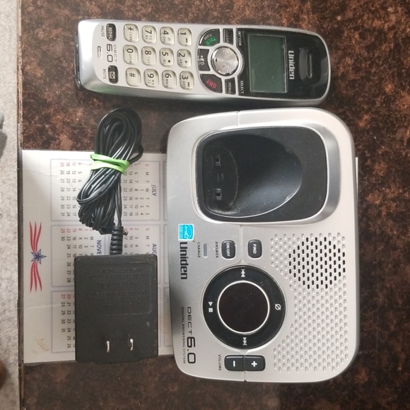 Uniden walkabout Dect 6.0 - Picture 2 of 3